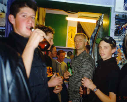 Dinsey, Jon, Beer!.jpg (83030 bytes)